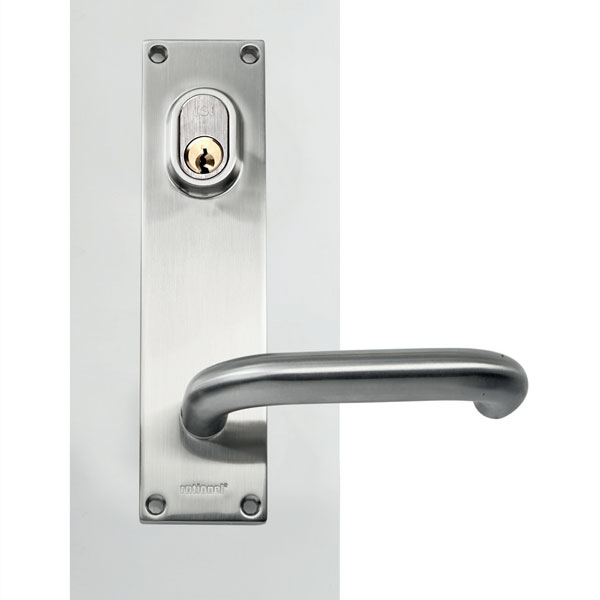 Entrance door handle with back plate key-key Entrance door handle with back plate key-key