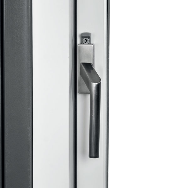 Handle with lockable child safety lock Handle with lockable child safety lock