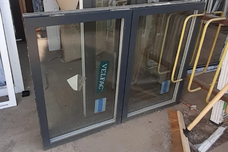 Slim Sightline Velfac Aluminium Clad Timber Top Guided Window With a Fixed Light Slim Sightline Velfac Aluminium Clad Timber Top Guided Window With a Fixed Light